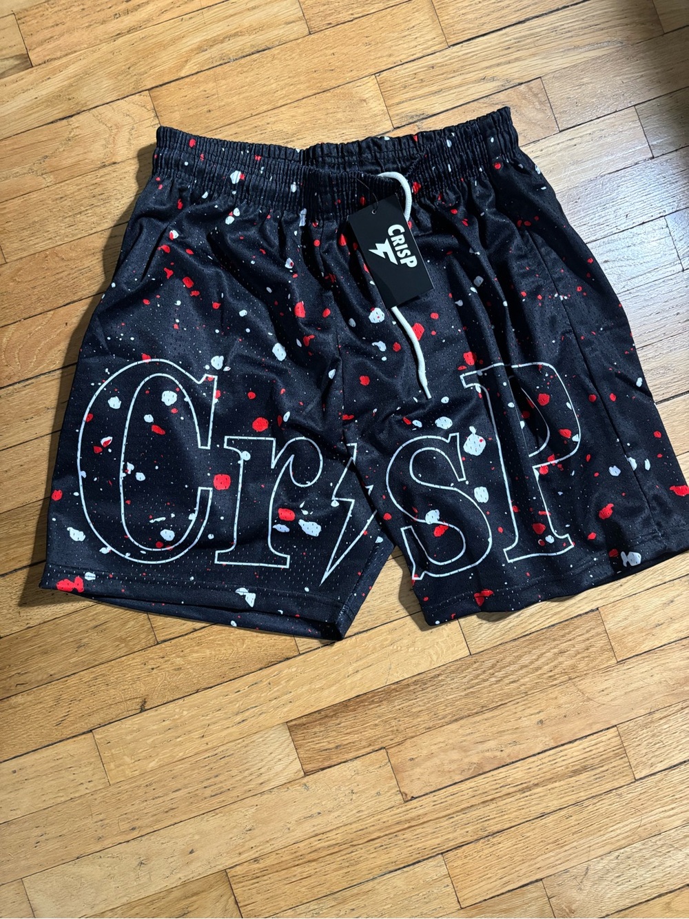 Crisp men’s mesh athletic shorts.